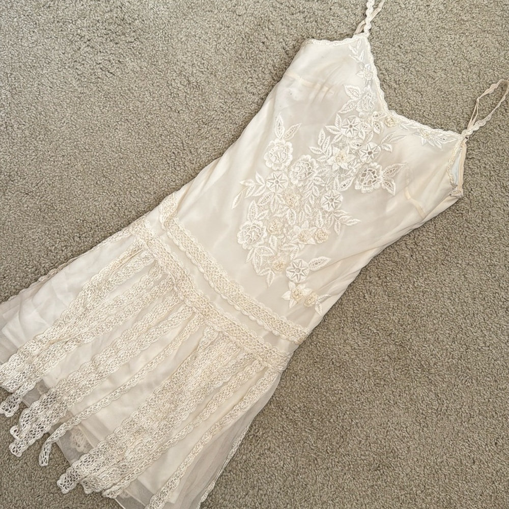 Y2K Sue Wong 100% Silk White Floral Embroidered Dress